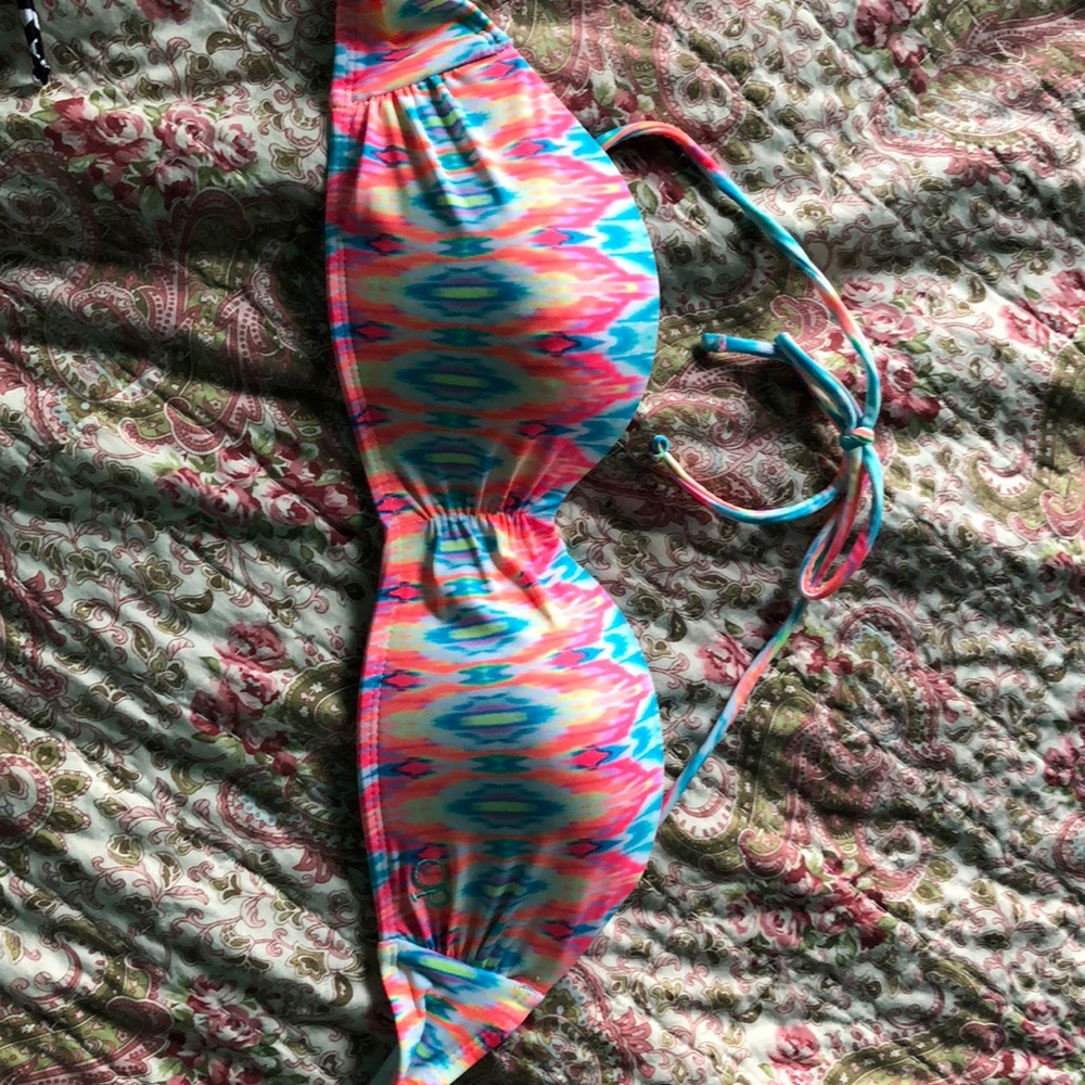 Bikini top
